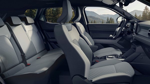 Renault Duster - spacious interior